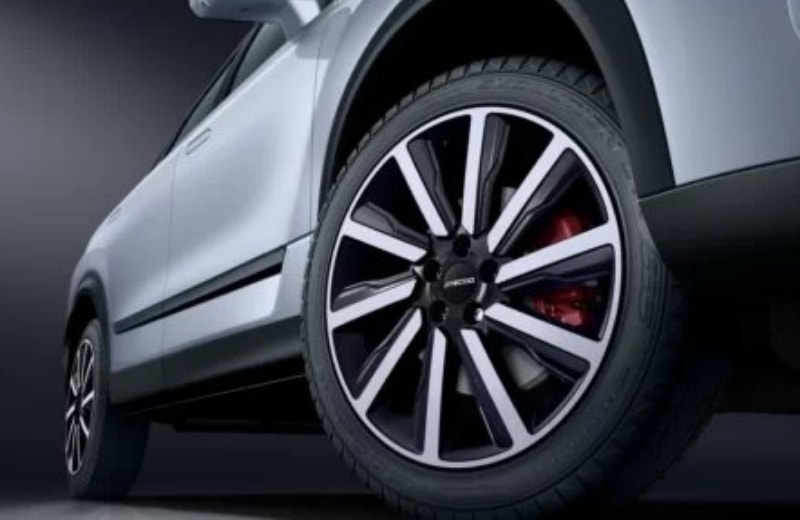 19-inch Glossy Aluminium Alloy Wheels