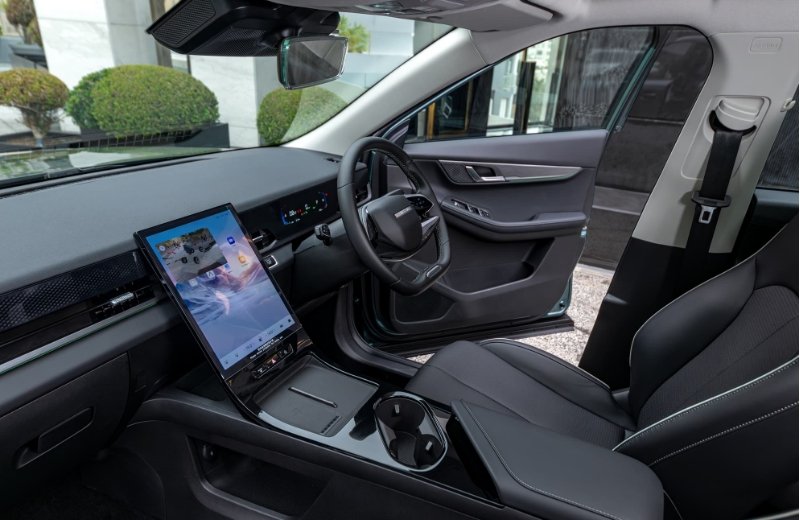 Advanced features, sleek design –always ready for your next move