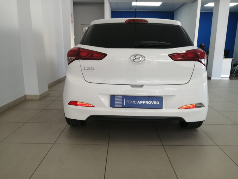 2017 White Hyundai I20 1.2 Motion R 164 999 Kelston